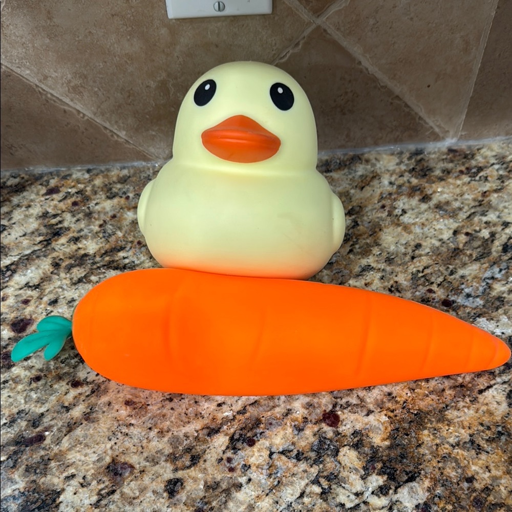 Squishy Duck & Squishy Carrot NEW